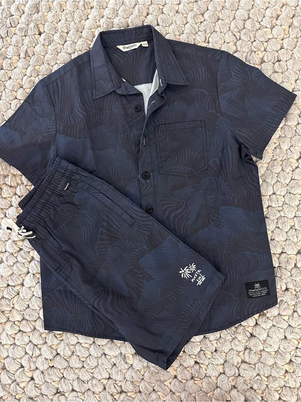 Munstr Boys Set short Sleeve Button Down With matching shorts size 12